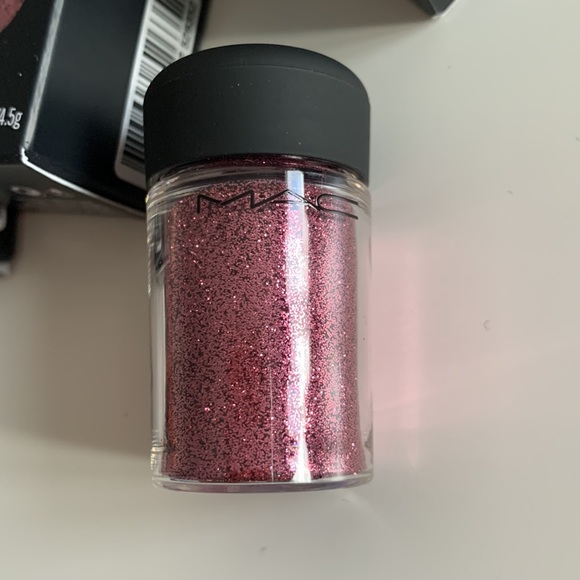 MAC pink glitter NEW - Picture 2 of 3